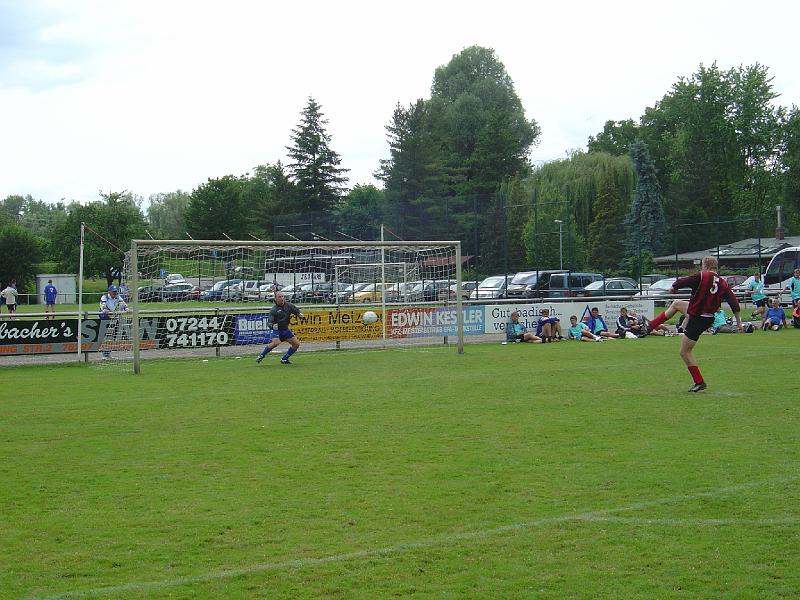 Day3.09 nice height for a keeper.jpg